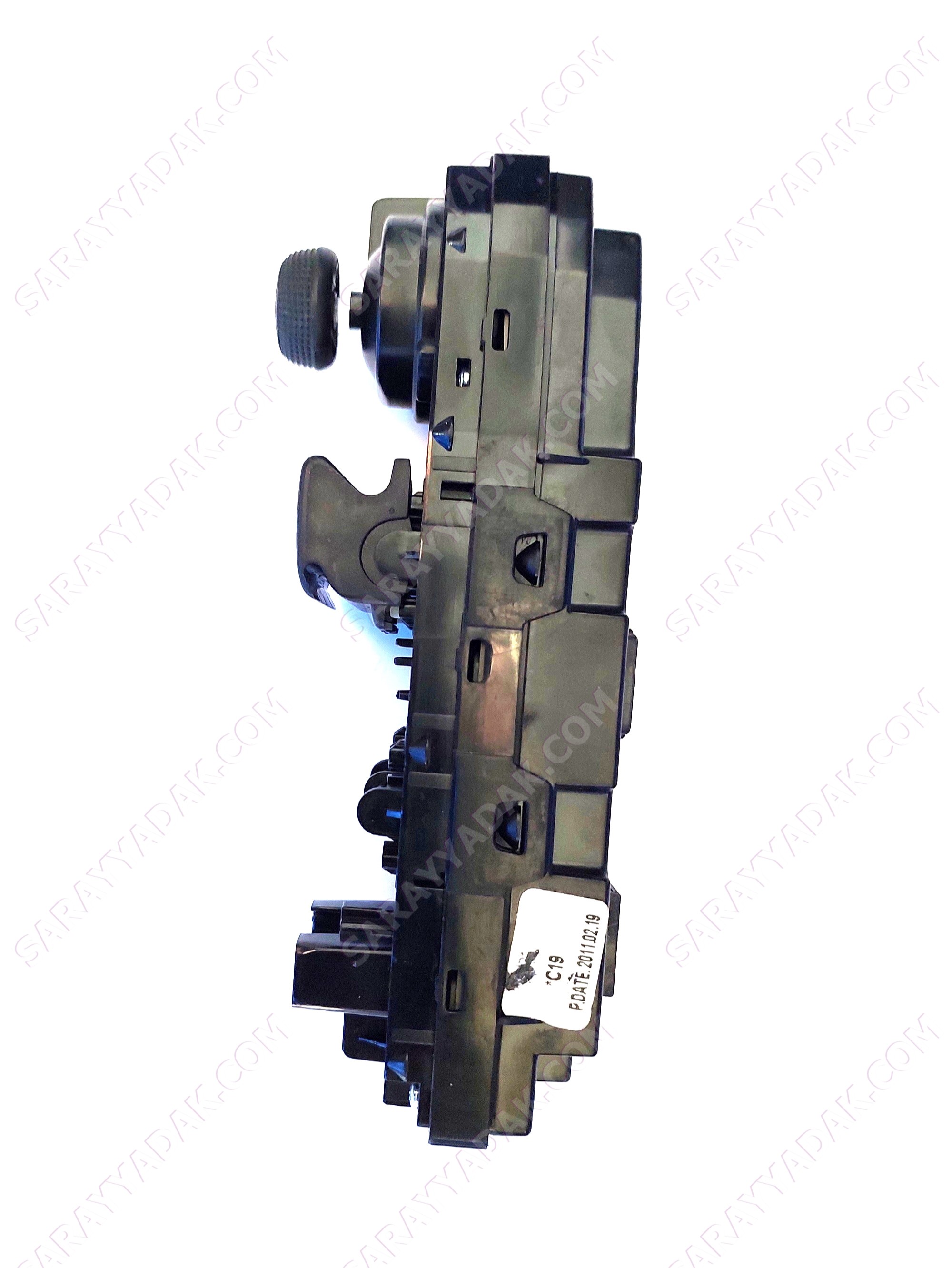 کلید شیشه بالا بر و آینه برقی دوسوکت رانا